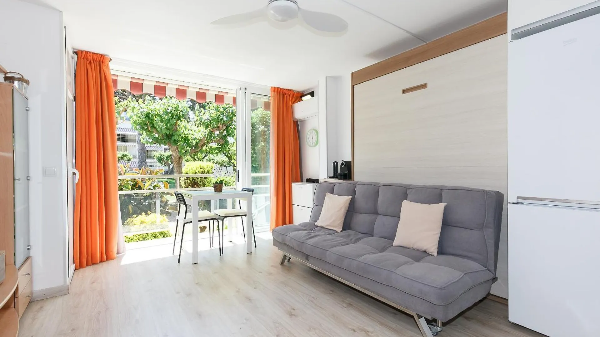Uhc Reus Camp I Mar Apartment Salou