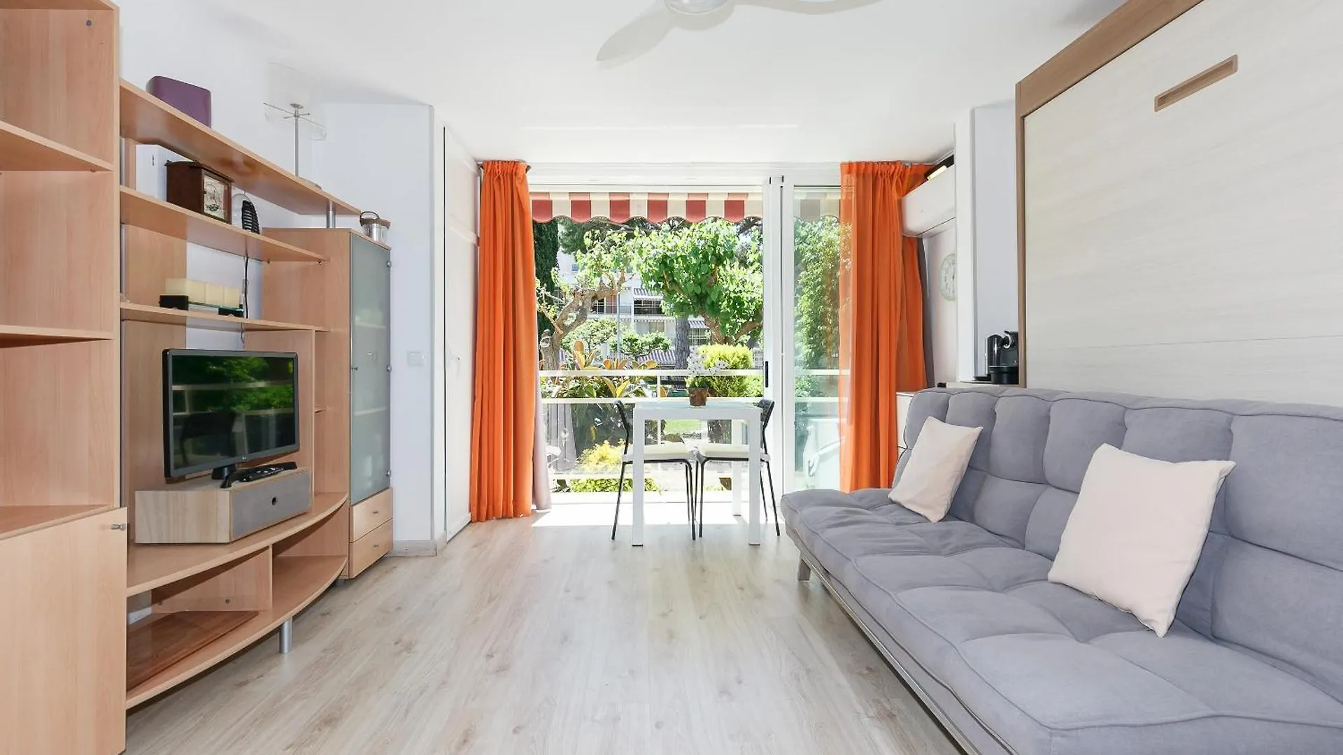 Uhc Reus Camp I Mar Apartment Salou