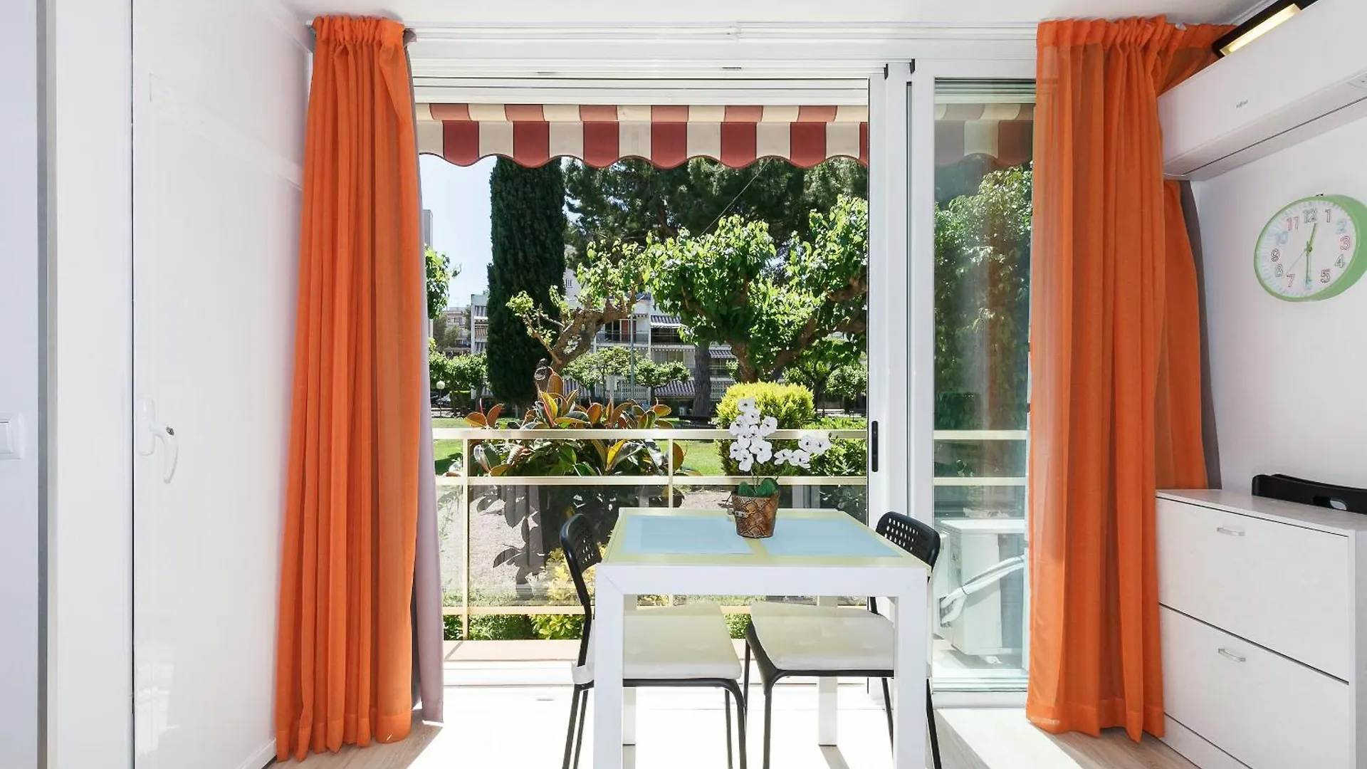 Uhc Reus Camp I Mar Apartment Salou Spain
