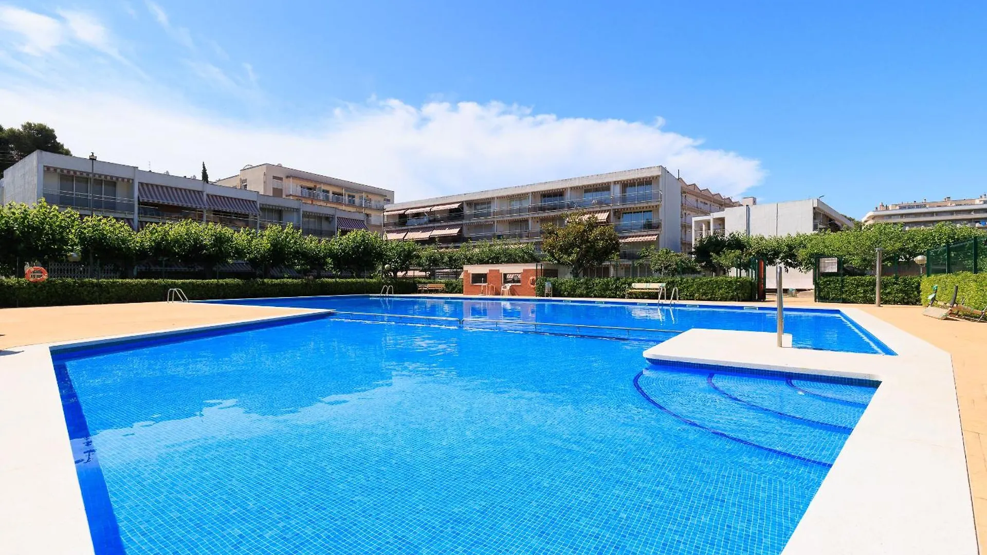 Uhc Reus Camp I Mar Apartment Salou Spain