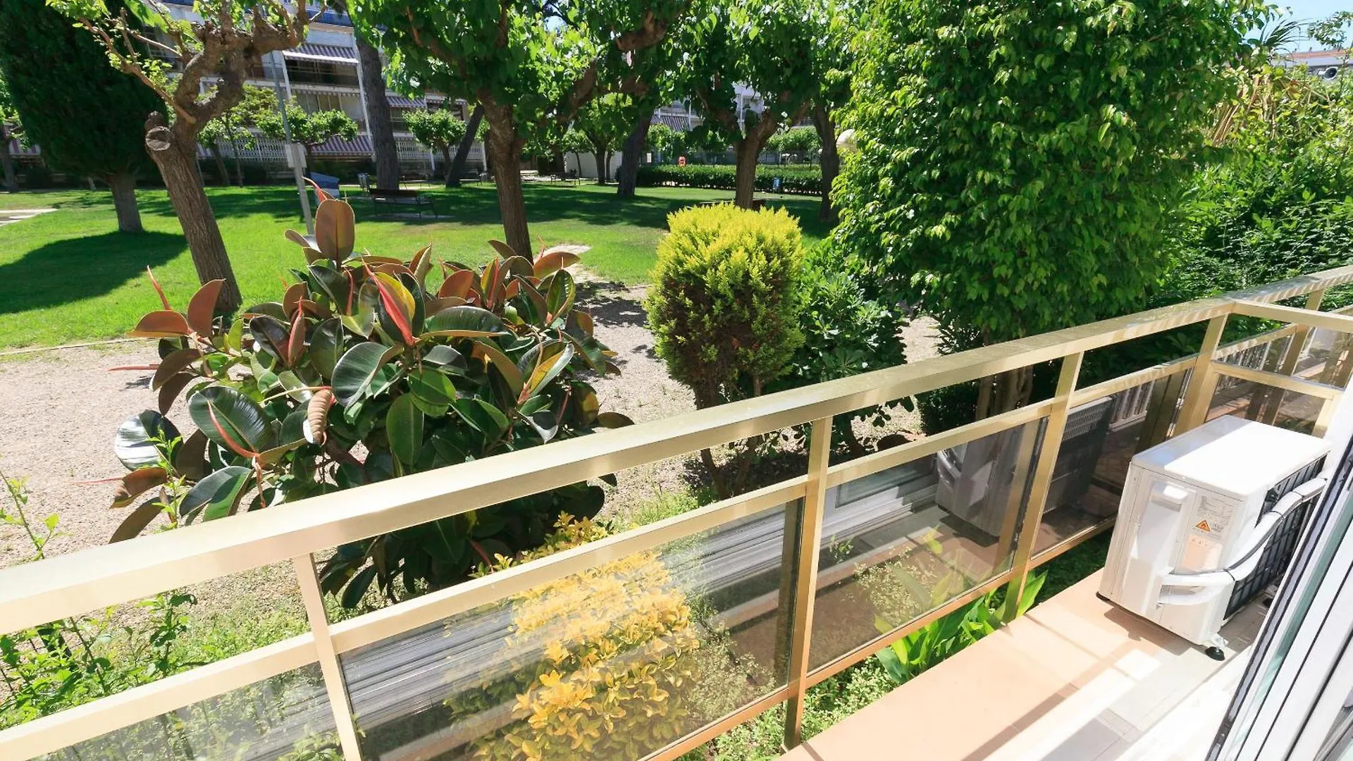 Uhc Reus Camp I Mar Apartment Salou